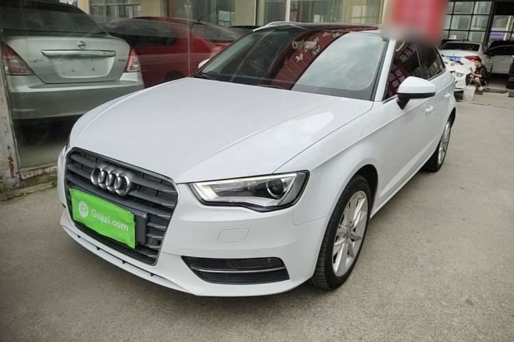 Used Audi A3 2014 Sportback 35 TFSI Automatic Comfort Model Guazi used car, China used car export, Used car for sale, Used cars, Cheapest cars for sale