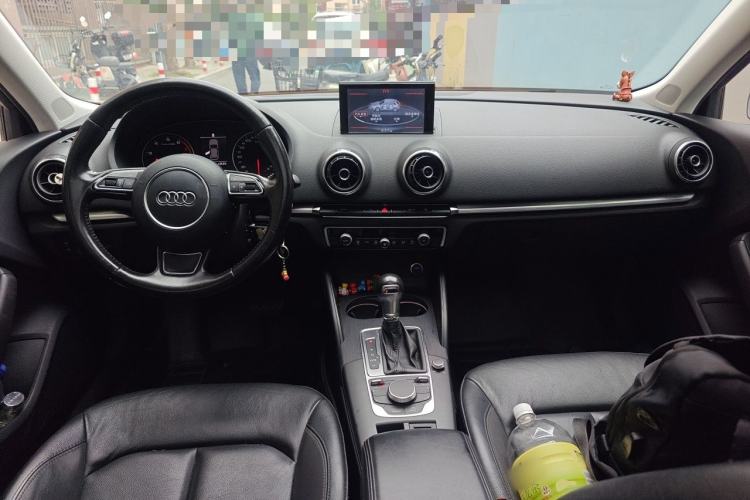 Used Audi A3 2014 Sportback 35 TFSI Automatic Comfort Model Center Console