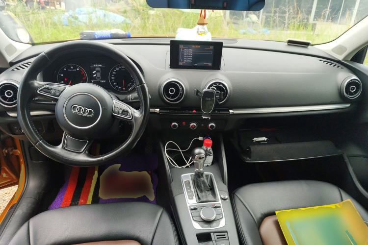 Used Audi A3 2014 Limousine 35 TFSI Automatic Fashion Model Center Console