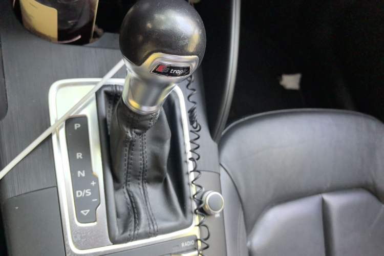 Used Audi A3 2014 Sportback 35 TFSI Automatic Comfort Model Gear Lever