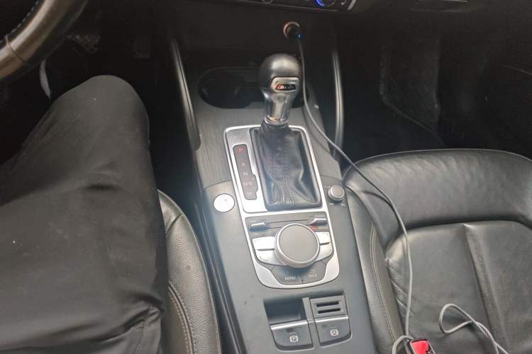Used Audi A3 2014 Sportback 35 TFSI Automatic Luxury Model Gear Lever