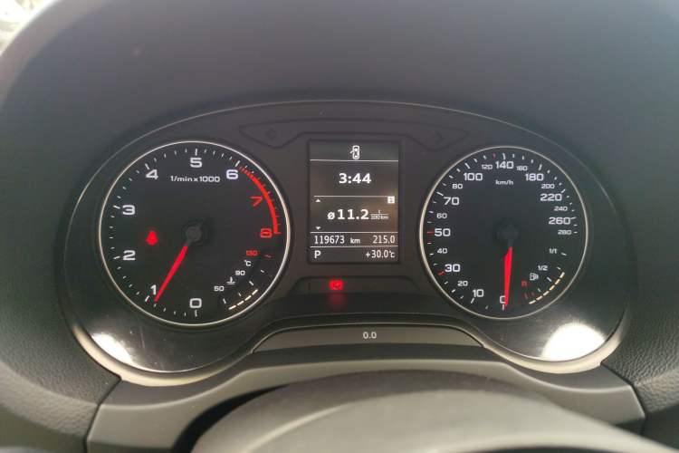 Used Audi A3 2014 Limousine 35 TFSI Automatic Fashion Model Instrument Cluster