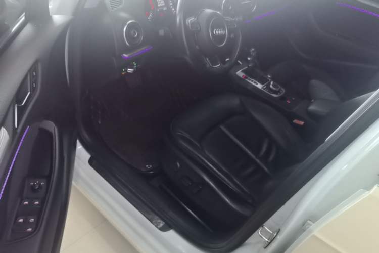 Used Audi A3 2014 Sportback 35 TFSI Automatic Comfort Model Left Front Seat