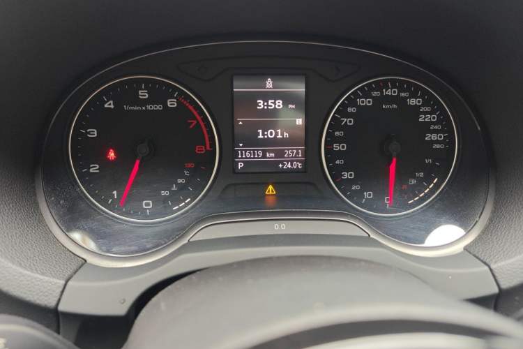 Used Audi A3 2014 Sportback 35 TFSI Automatic Comfort Model Odometer Close Up