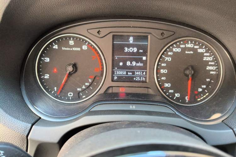 Used Audi A3 2014 Sportback 35 TFSI Automatic Style Edition Odometer Close Up