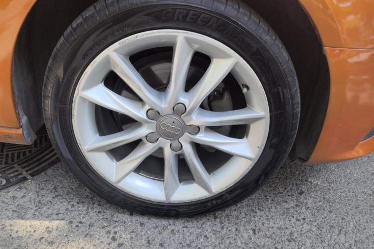 Used Audi A3 2014 Sportback 35 TFSI Automatic Comfort Model Right Front Wheel Hub