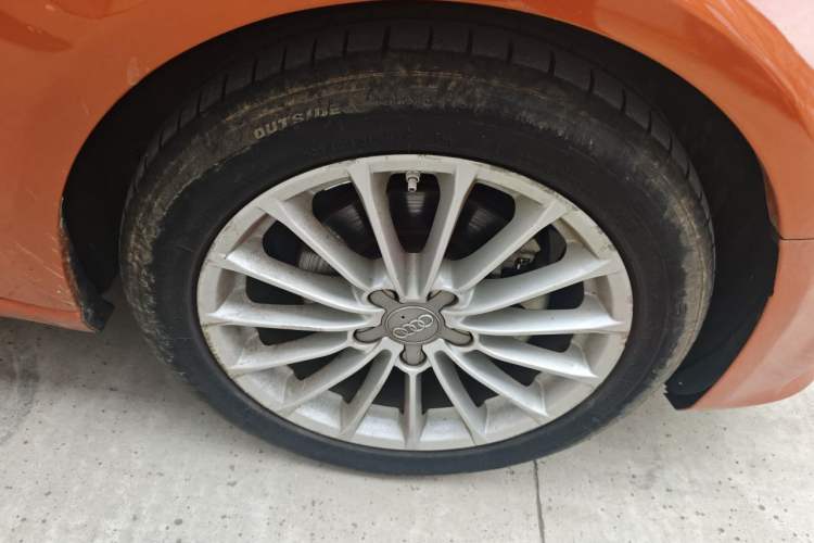 Used Audi A3 2014 Sportback 35 TFSI Automatic Luxury Model Right Front Wheel Hub