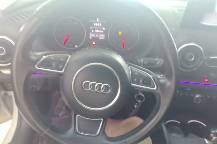 Used Audi A3 2014 Sportback 35 TFSI Automatic Comfort Model Steering Wheel