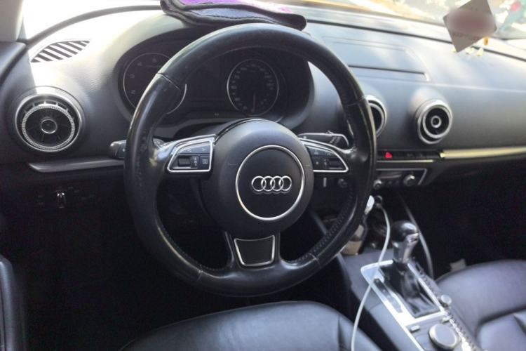 Used Audi A3 2014 Sportback 35 TFSI Automatic Comfort Model Steering Wheel