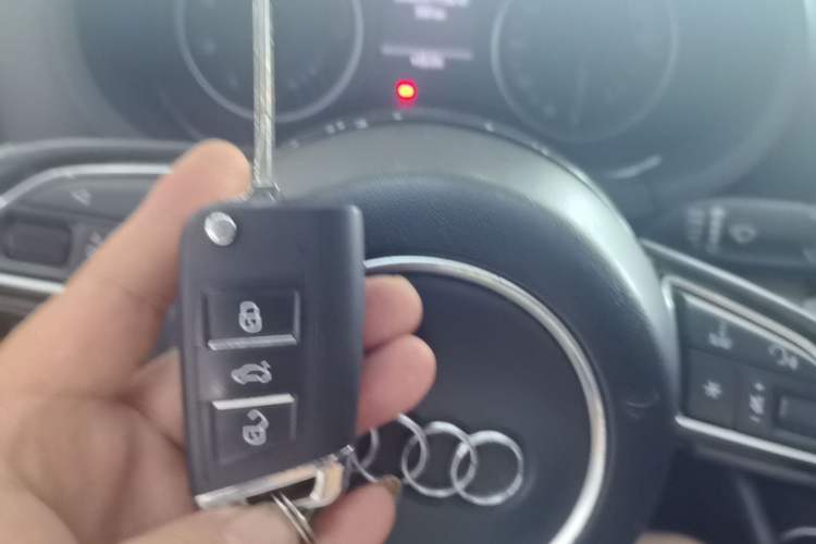 Used Audi A3 2014 Sportback 35 TFSI Automatic Comfort Model Vehicle Key