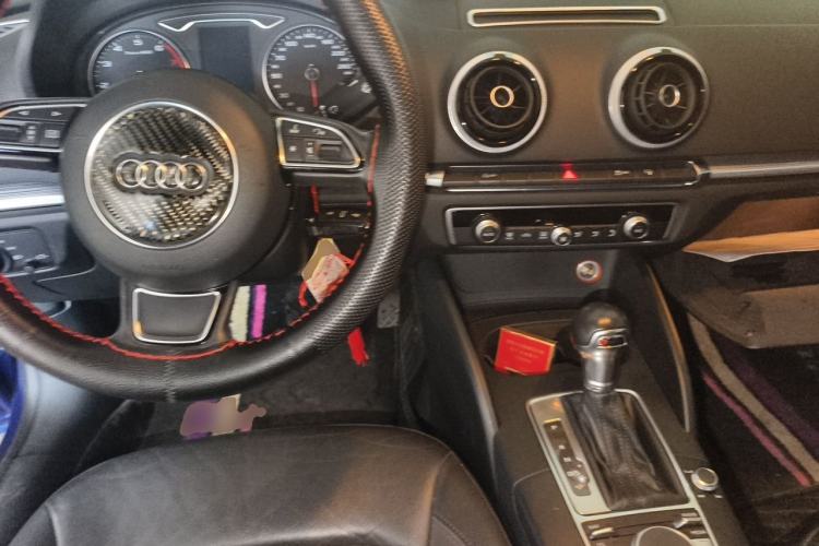 Used Audi A3 2015 Cabriolet 40 TFSI Center Console