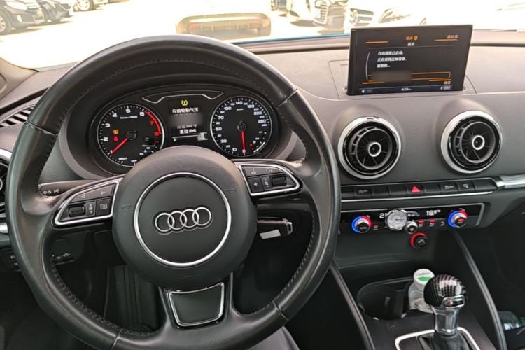Used Audi A3 2015 Cabriolet 40 TFSI Center Console