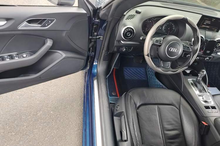 Used Audi A3 2015 Cabriolet 40 TFSI Driver Seat
