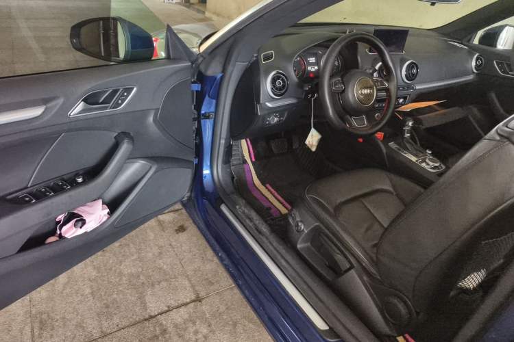 Used Audi A3 2015 Cabriolet 40 TFSI Driver Seat