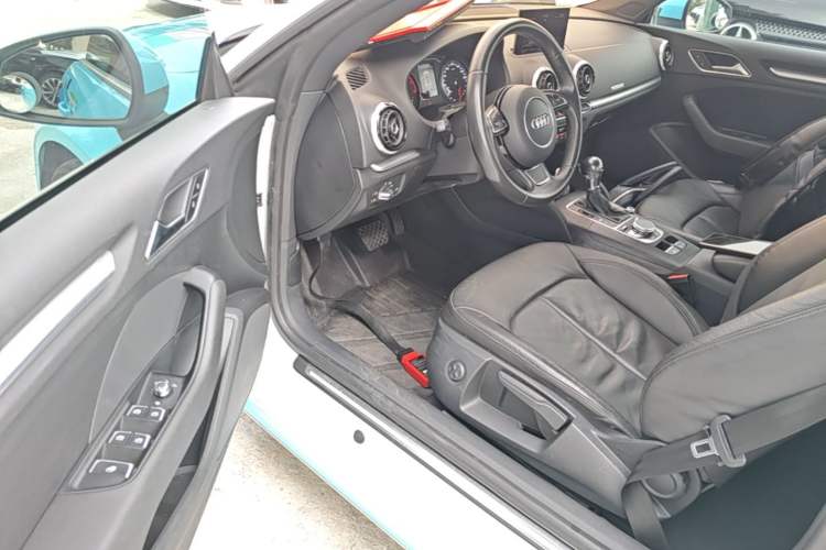 Used Audi A3 2015 Cabriolet 40 TFSI Driver Seat