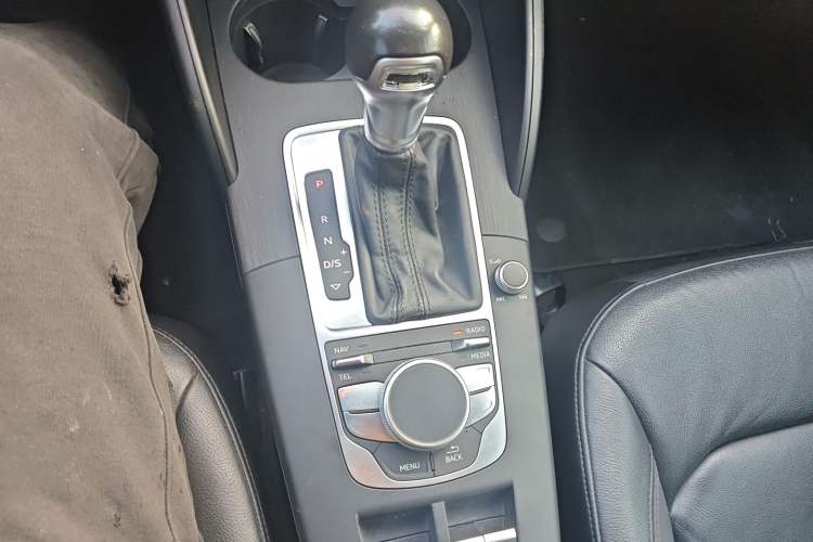 Used Audi A3 2015 Cabriolet 40 TFSI Gear Lever