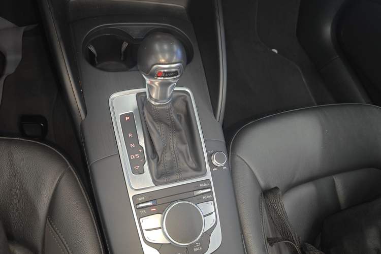 Used Audi A3 2015 Cabriolet 40 TFSI Gear Lever