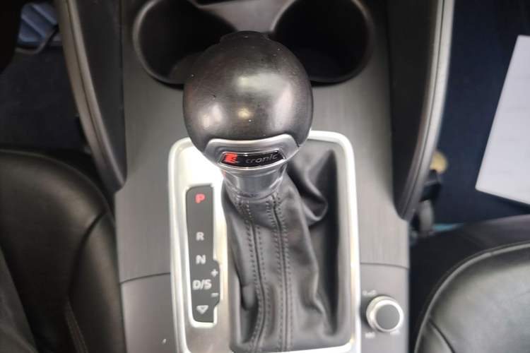 Used Audi A3 2015 Cabriolet 40 TFSI Gear Lever