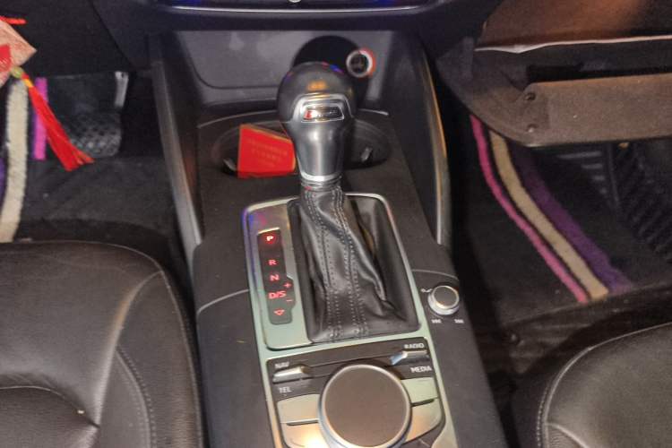 Used Audi A3 2015 Cabriolet 40 TFSI Gear Lever