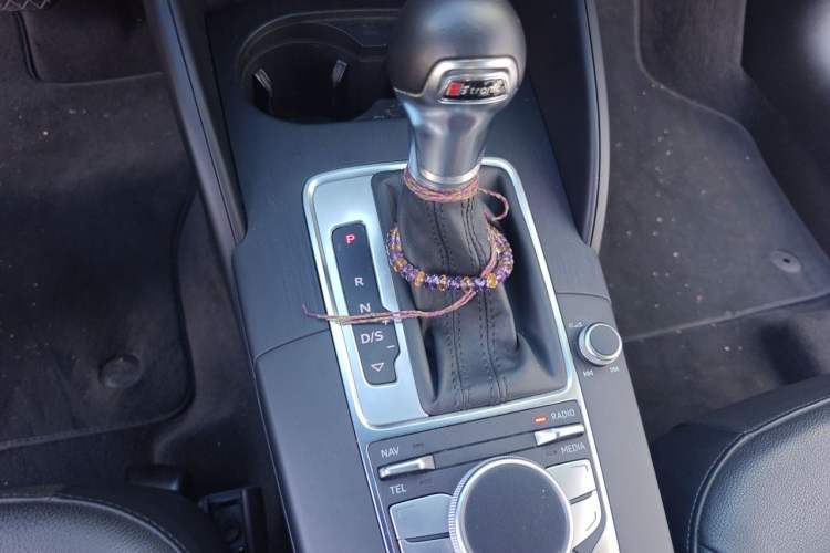 Used Audi A3 2015 Cabriolet 40 TFSI Gear Lever