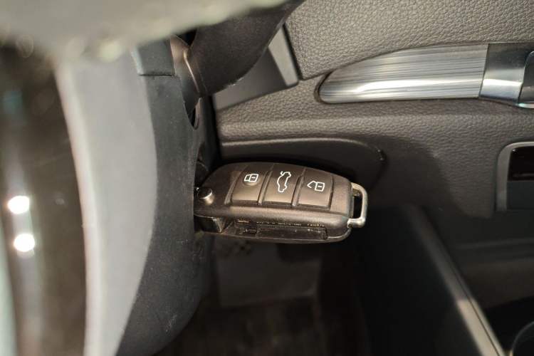 Used Audi A3 2015 Cabriolet 40 TFSI Interior 1