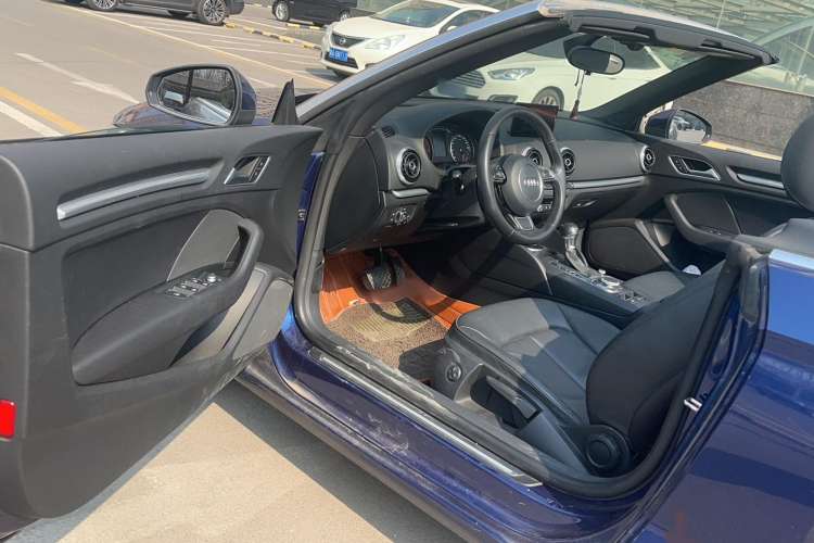Used Audi A3 2015 Cabriolet 40 TFSI Interior 2