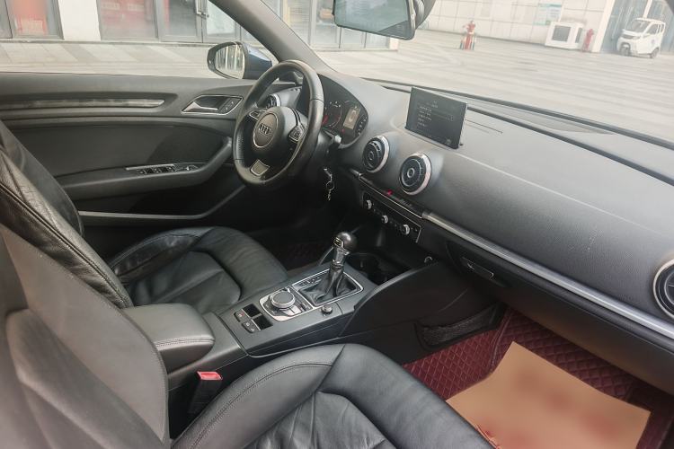 Used Audi A3 2015 Cabriolet 40 TFSI Interior 2