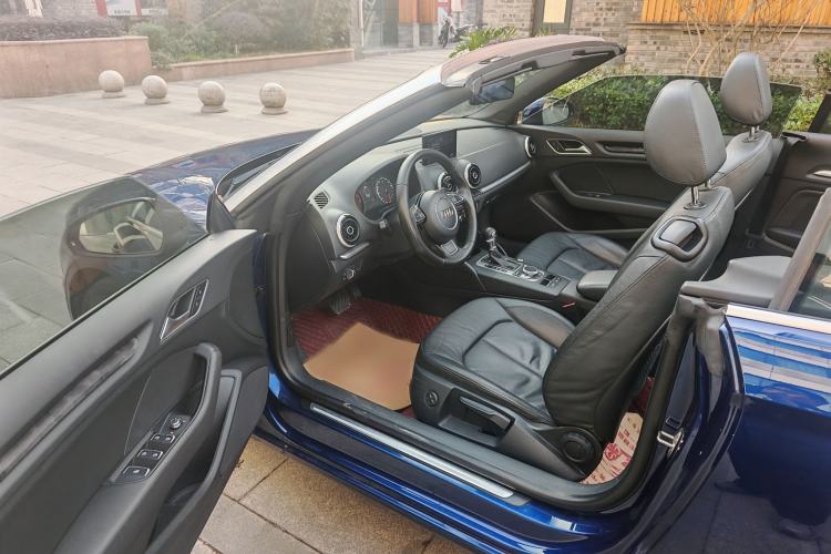 Used Audi A3 2015 Cabriolet 40 TFSI Interior 4