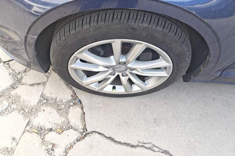 Used Audi A3 2015 Cabriolet 40 TFSI Left Front Wheel Hub