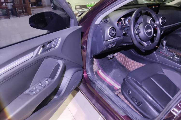 Used Audi A3 2015 Limousine 35 TFSI Millionth Anniversary Comfort Model Driver Seat
