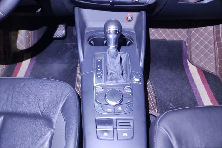 Used Audi A3 2015 Limousine 35 TFSI Millionth Anniversary Comfort Model Gear Lever