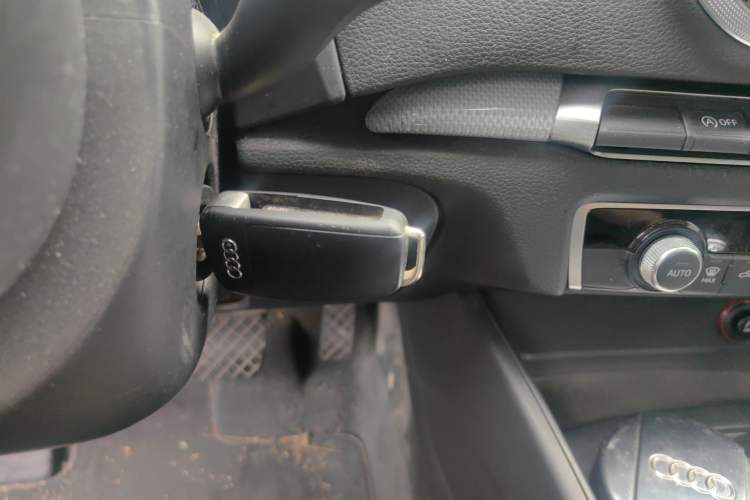 Used Audi A3 2015 Limousine 45 TFSI S line Luxury Model Interior 1