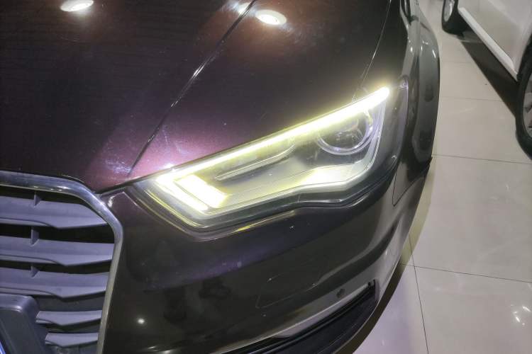 Used Audi A3 2015 Limousine 35 TFSI Millionth Anniversary Comfort Model Left Front Headlight