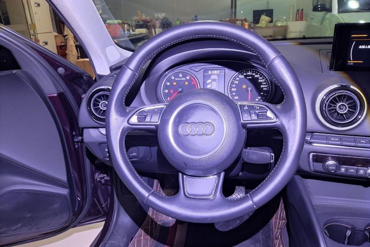Used Audi A3 2015 Limousine 35 TFSI Millionth Anniversary Comfort Model Steering Wheel