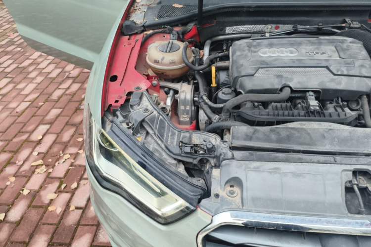 Used Audi A3 2015 Cabriolet 40 TFSI Engine Bay Right