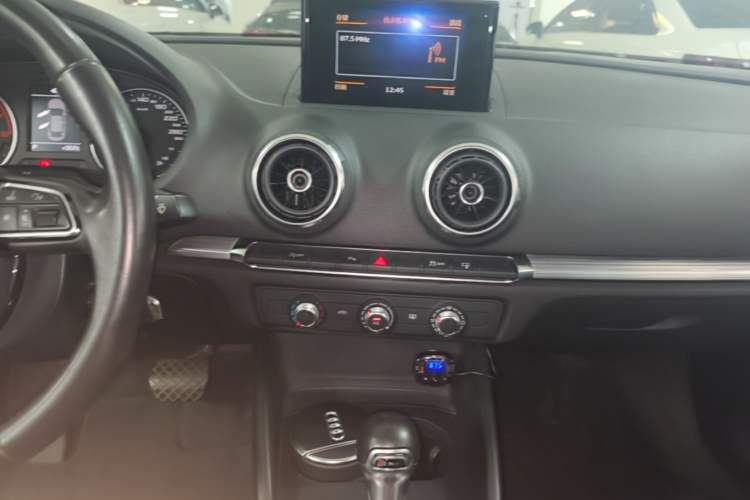 Used Audi A3 2015 Limousine 35 TFSI Millionth Anniversary Intelligent Leading Model Audio And AC Panel