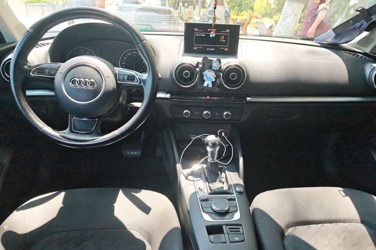 Used Audi A3 2015 Sportback 35 TFSI Millionth Anniversary Intelligent Leading Model Center Console
