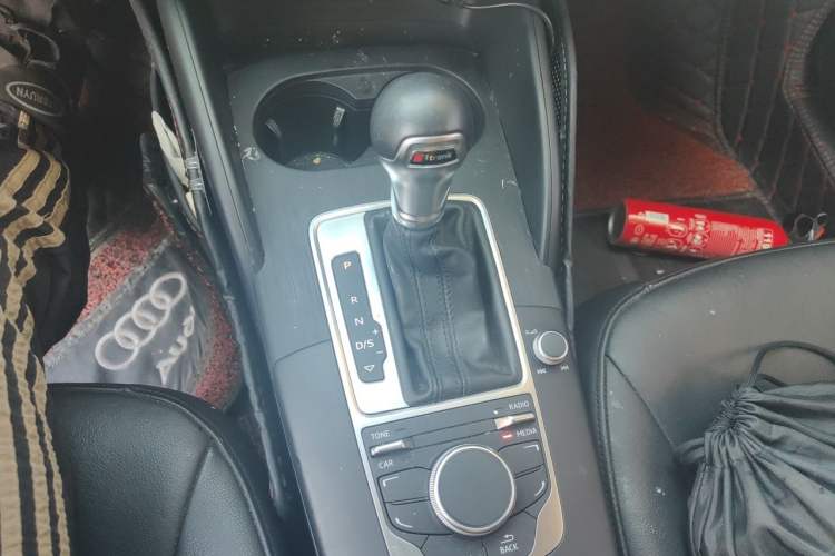 Used Audi A3 2015 Limousine 35 TFSI Millionth Anniversary Comfort Model Gear Lever