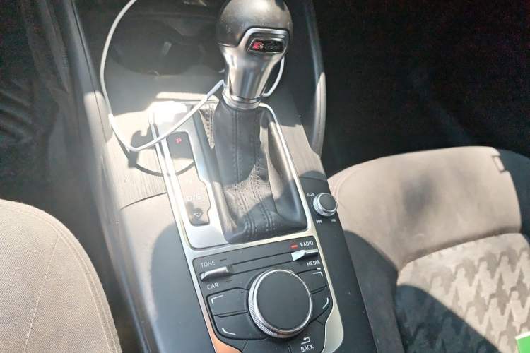 Used Audi A3 2015 Sportback 35 TFSI Millionth Anniversary Intelligent Leading Model Gear Lever