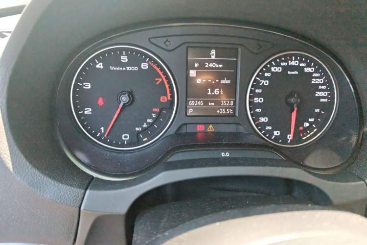 Used Audi A3 2015 Sportback 35 TFSI Millionth Anniversary Intelligent Leading Model Odometer Close Up