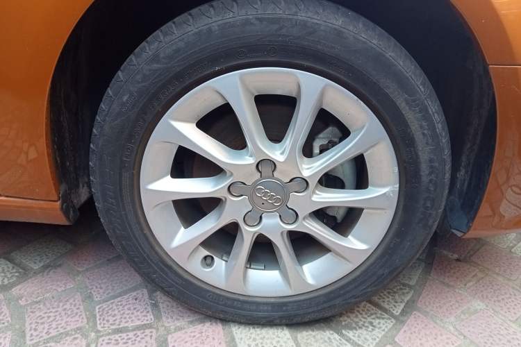 Used Audi A3 2015 Sportback 35 TFSI Millionth Anniversary Intelligent Leading Model Right Front Wheel Hub