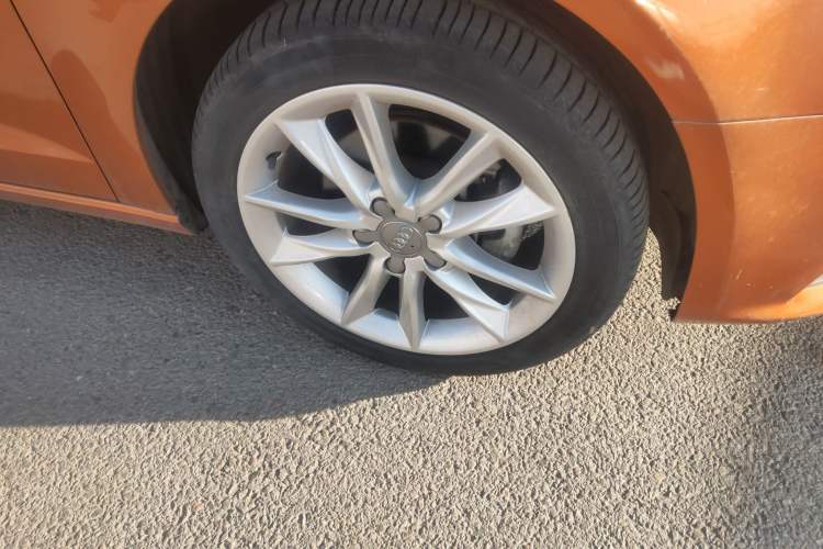 Used Audi A3 2015 Sportback 35 TFSI Millionth Anniversary Comfort Model Right Front Wheel Hub