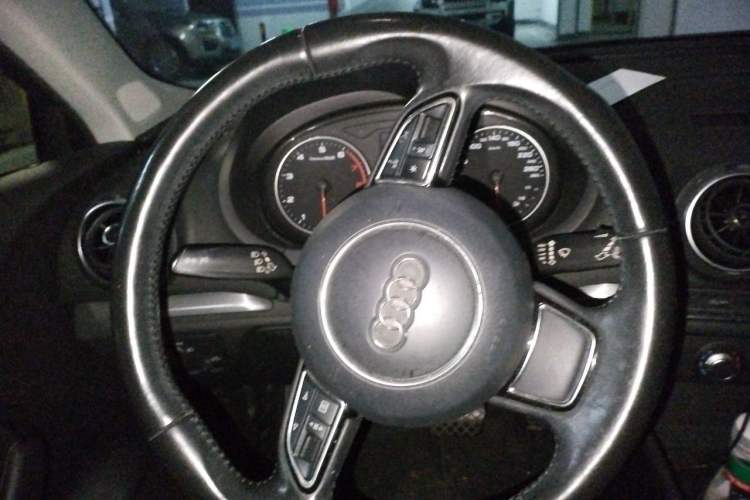 Used Audi A3 2015 Sportback 35 TFSI Millionth Anniversary Intelligent Leading Model Steering Wheel