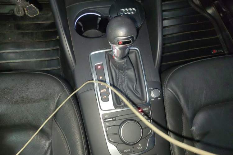 Used Audi A3 2015 Limousine 40 TFSI Automatic Comfort Model Gear Lever