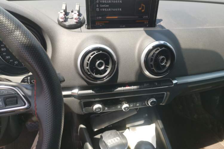 Used Audi A3 2015 Limousine 40 TFSI Automatic Comfort Model Audio And AC Panel