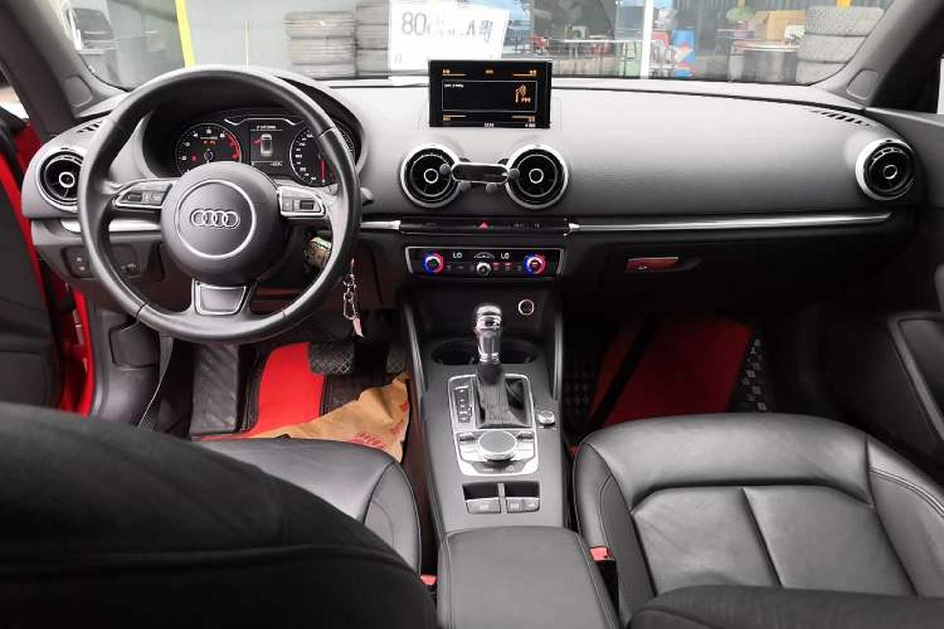 Used Audi A3 2015 Cabriolet 40 TFSI Center Console