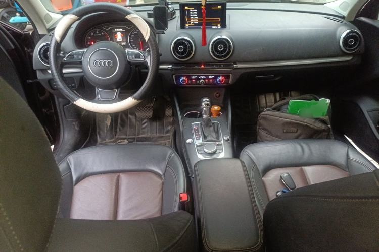 Used Audi A3 2015 Sportback 40 TFSI Automatic Comfort Model Center Console