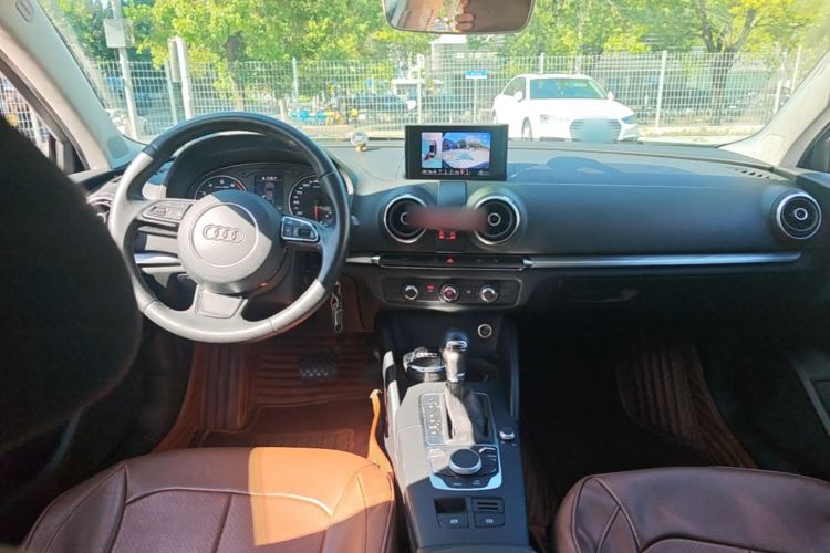 Used Audi A3 2015 Limousine 35 TFSI Millionth Anniversary Intelligent Leading Model Center Console