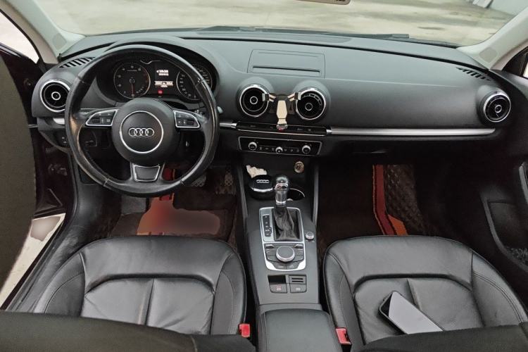 Used Audi A3 2015 Limousine 40 TFSI Automatic Comfort Model Center Console