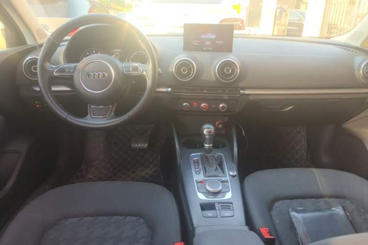 Used Audi A3 2015 Limousine 35 TFSI Millionth Anniversary Intelligent Leading Model Center Console